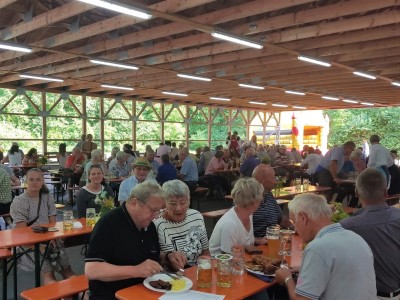 Feiern mit Freunden beim UWG Fest 2022